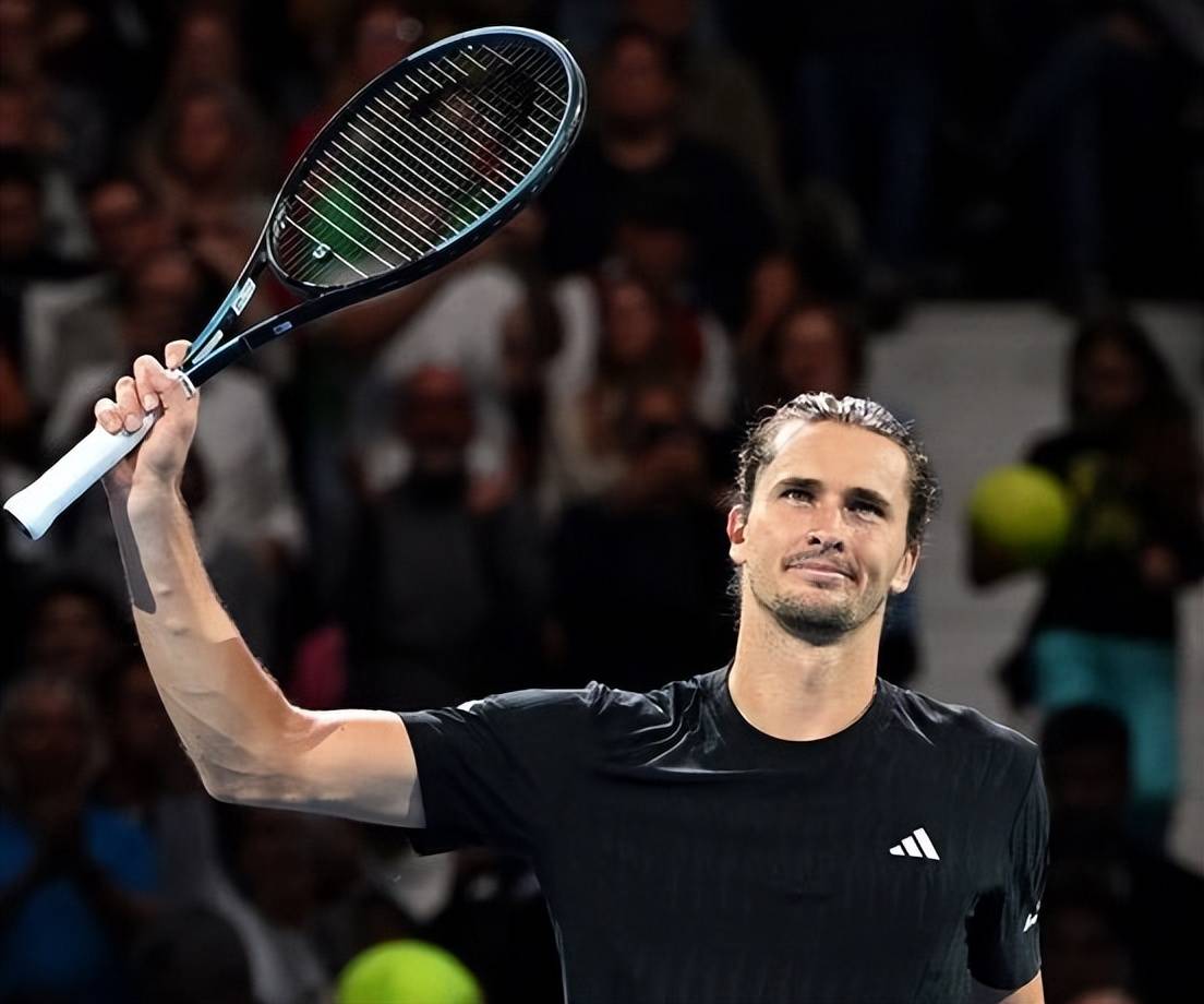 温网鏖战ATP总决赛,兹维列夫扛起全队 温网鏖战ATP总决赛,兹维列夫扛起全队