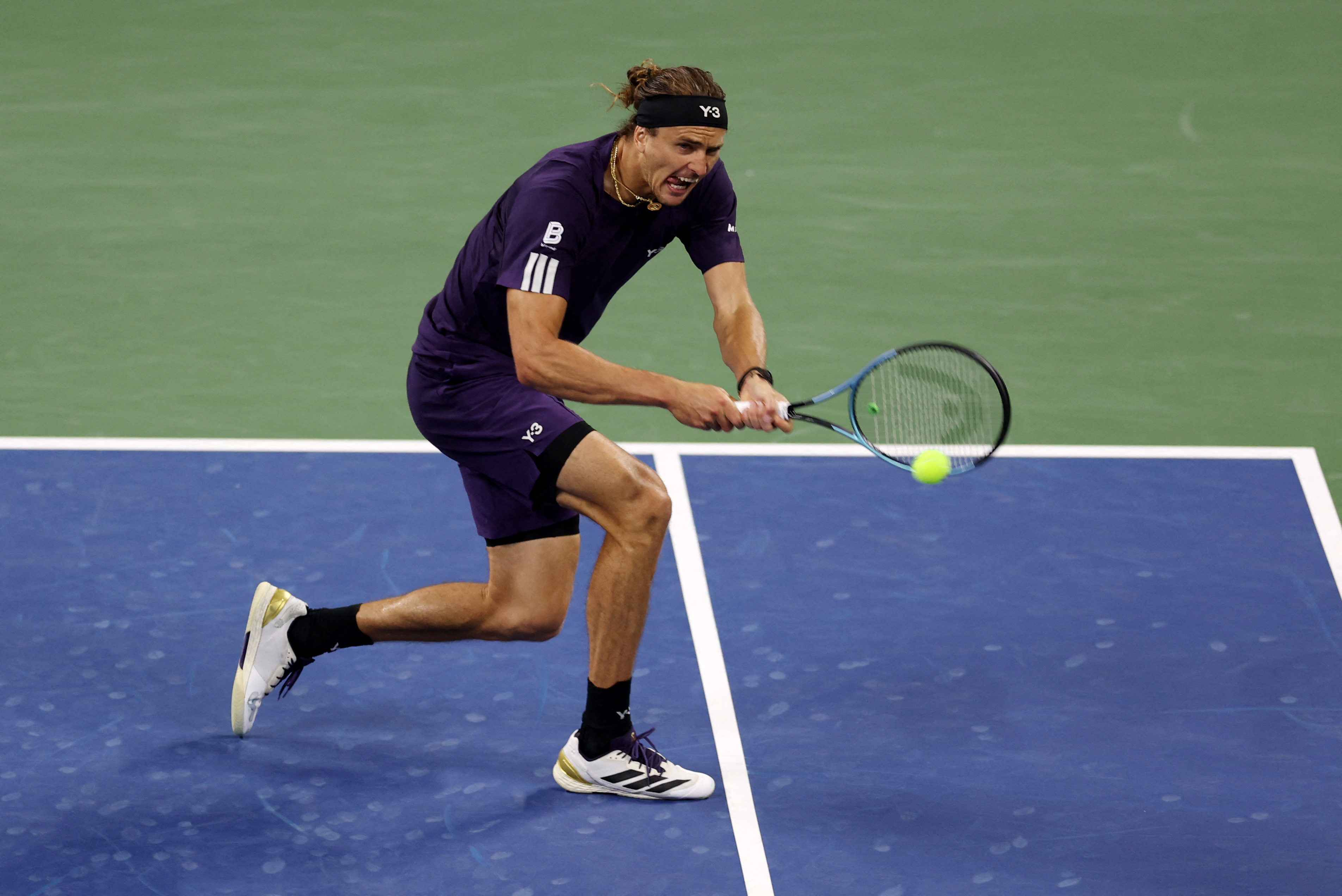 爱游戏官网-ATP总决赛绝杀美网,兹维列夫惊艳四座