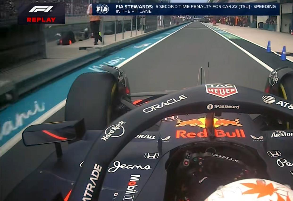 迈凯伦绝杀梅赛德斯，塞恩斯点燃赛场