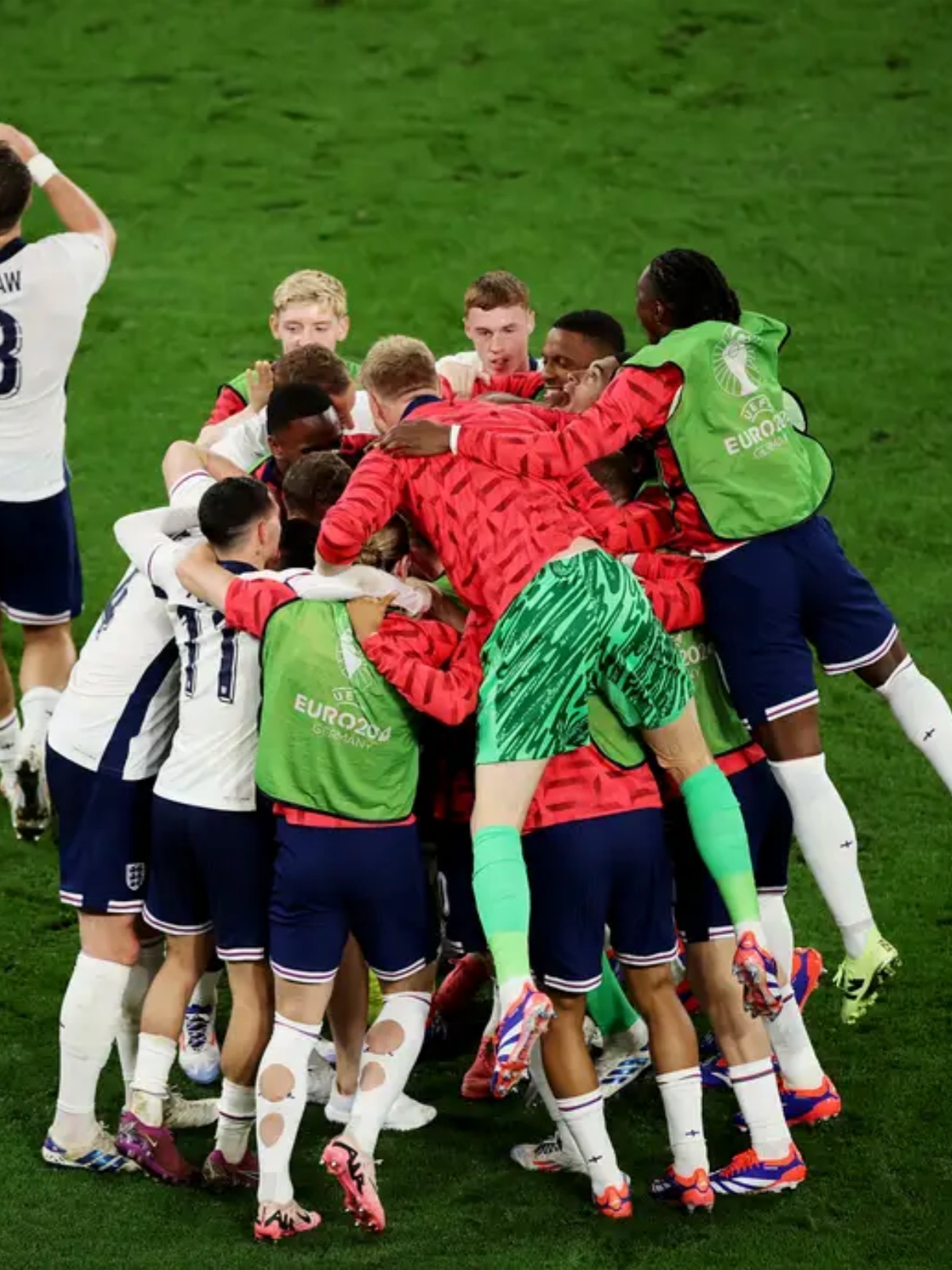 葡萄牙队绝杀英格兰队，樊振东统治全场