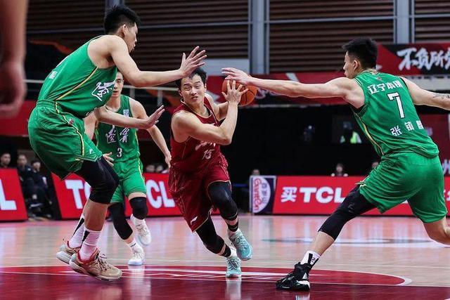 尼克斯绝杀湖人，郭艾伦关键制胜