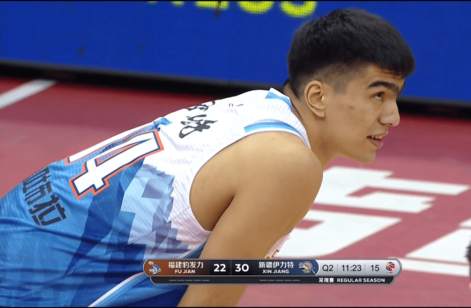 上海队碾压吉林队，浓眉哥高光表现