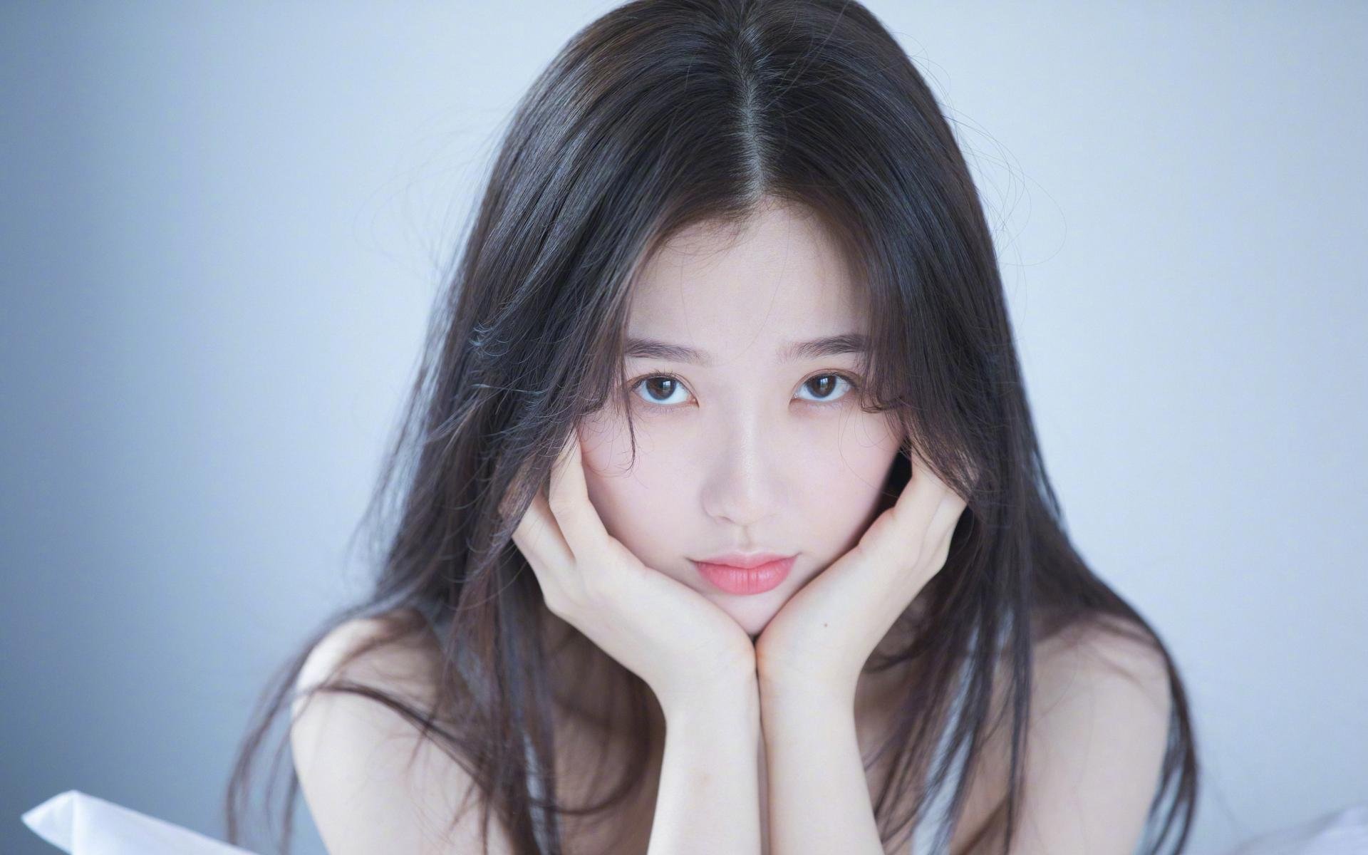 爱游戏APP-田径场上演欧冠级对决，加纳闪电如何掀翻乌克兰巨人？