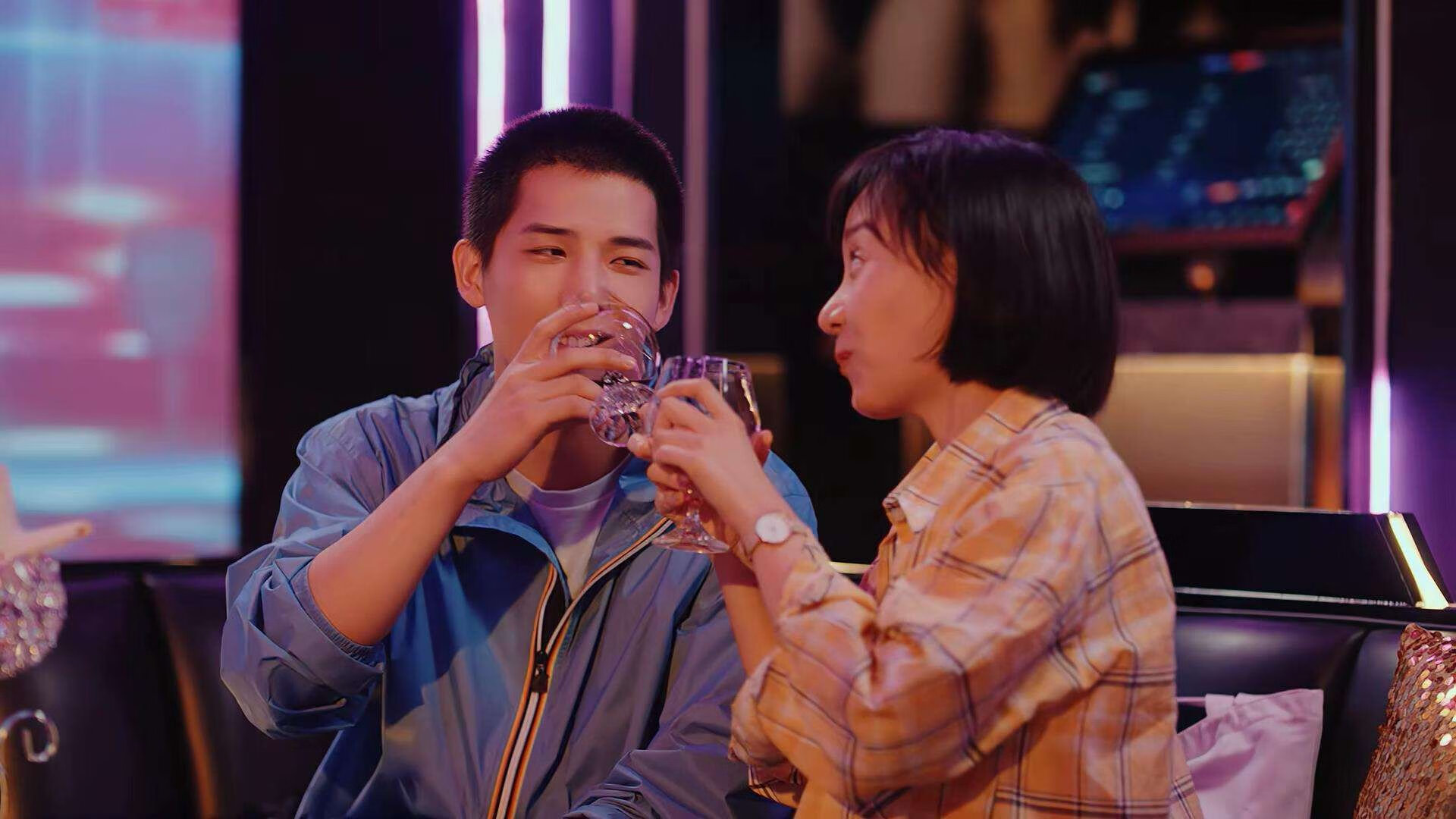 红蓝交响曲，一场跨越时空的体育盛宴