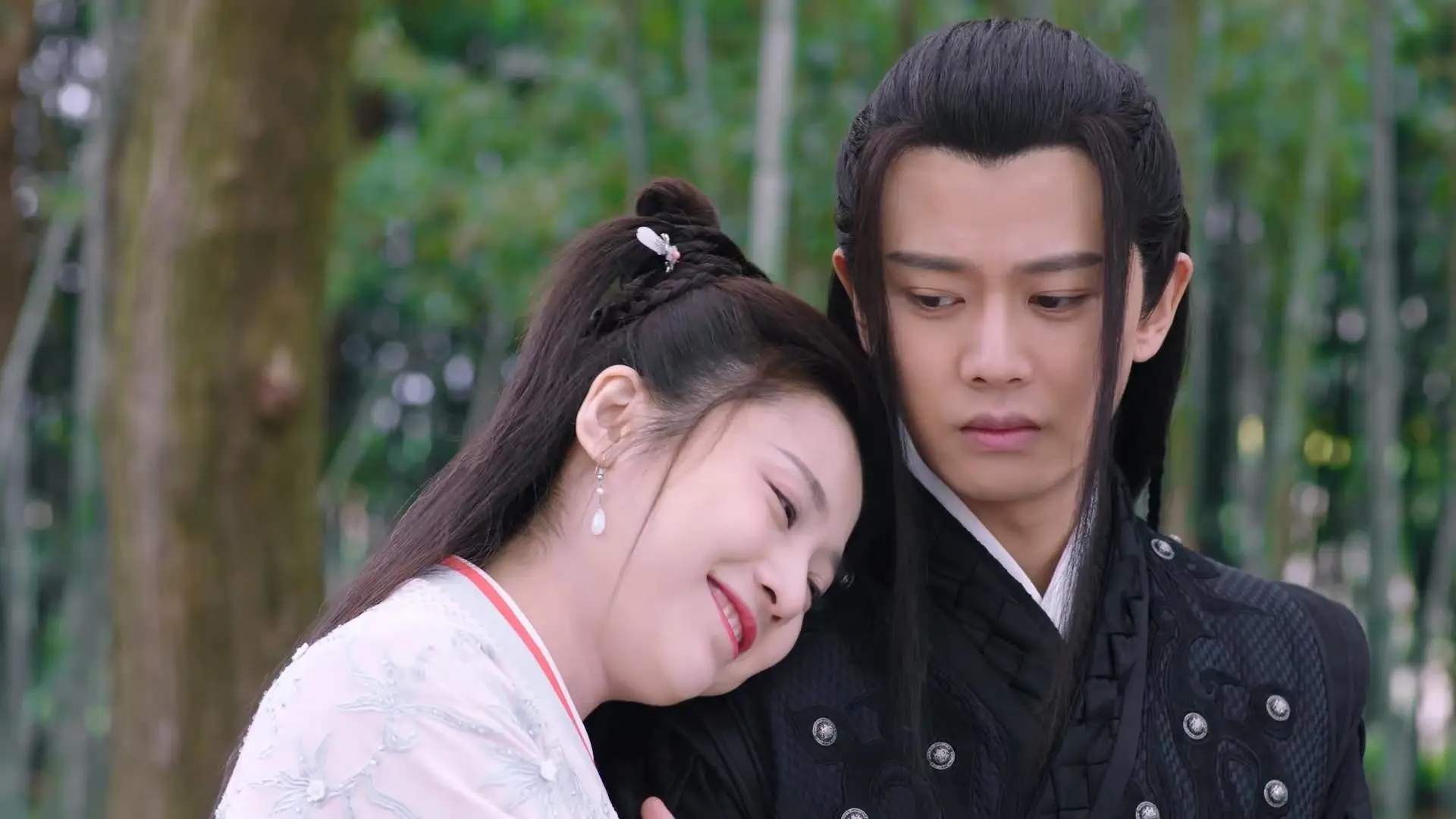 跨界风暴，皮克F1揭幕战奇迹夺冠，洪都拉斯足球爆冷拜仁引爆全球体育狂潮