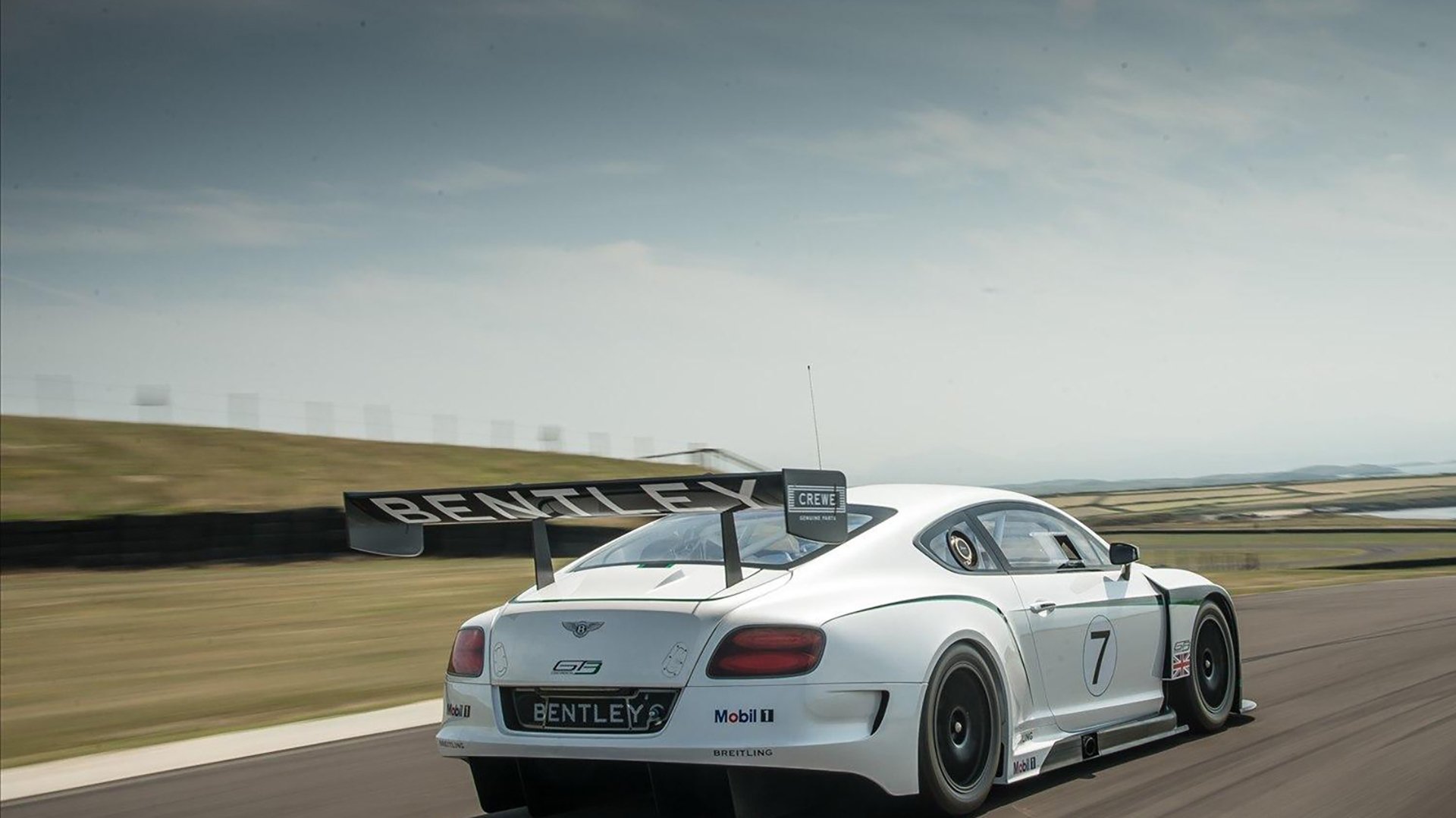 爱游戏在线-沙特闪电战击溃土耳其！三笘薰攻防两端完美统治，亚洲足球迎来新王？