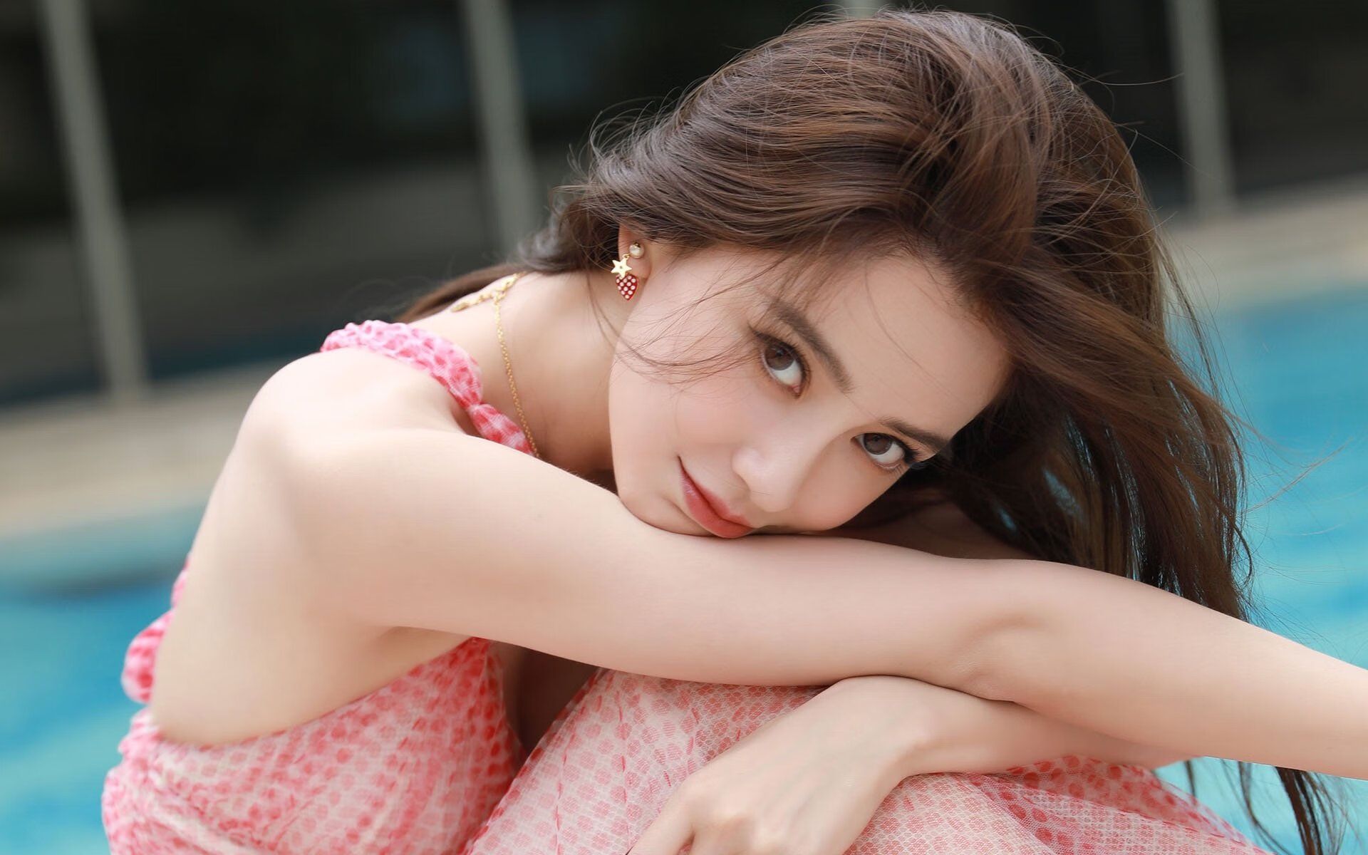 风暴之眼!克莱三分雨引领钢铁洪流,猛龙多点开花冲垮广东防线