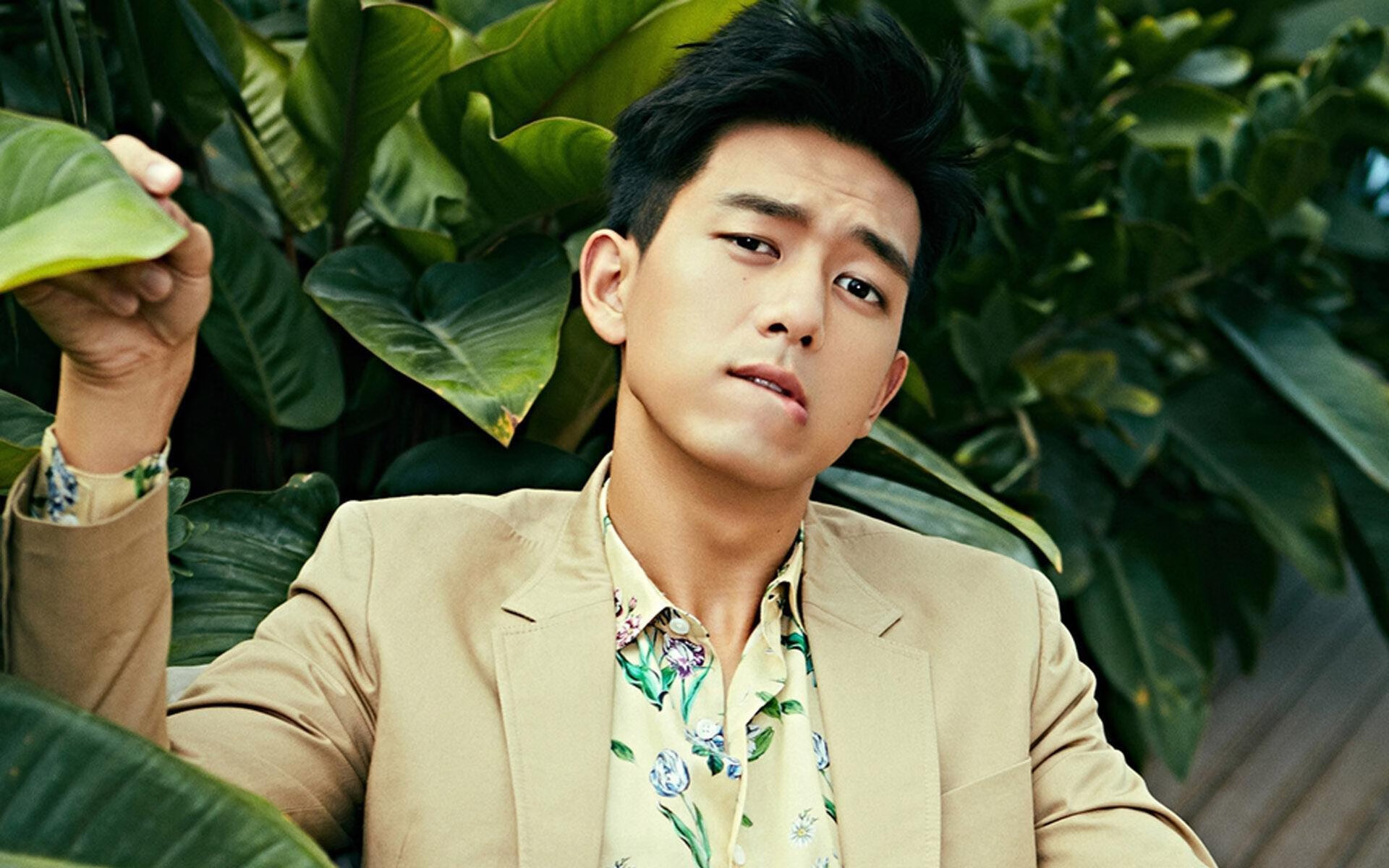 爱游戏体育-丹佛铁骑踏破南海岸，多诺万·米切尔今夜封神